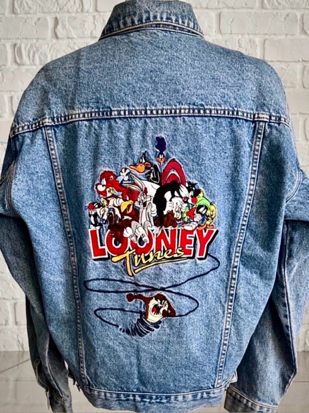 Vintage 90s Looney Tunes Denim Trucker Jacket Taz WB Studio Store M - Picture 6 of 13